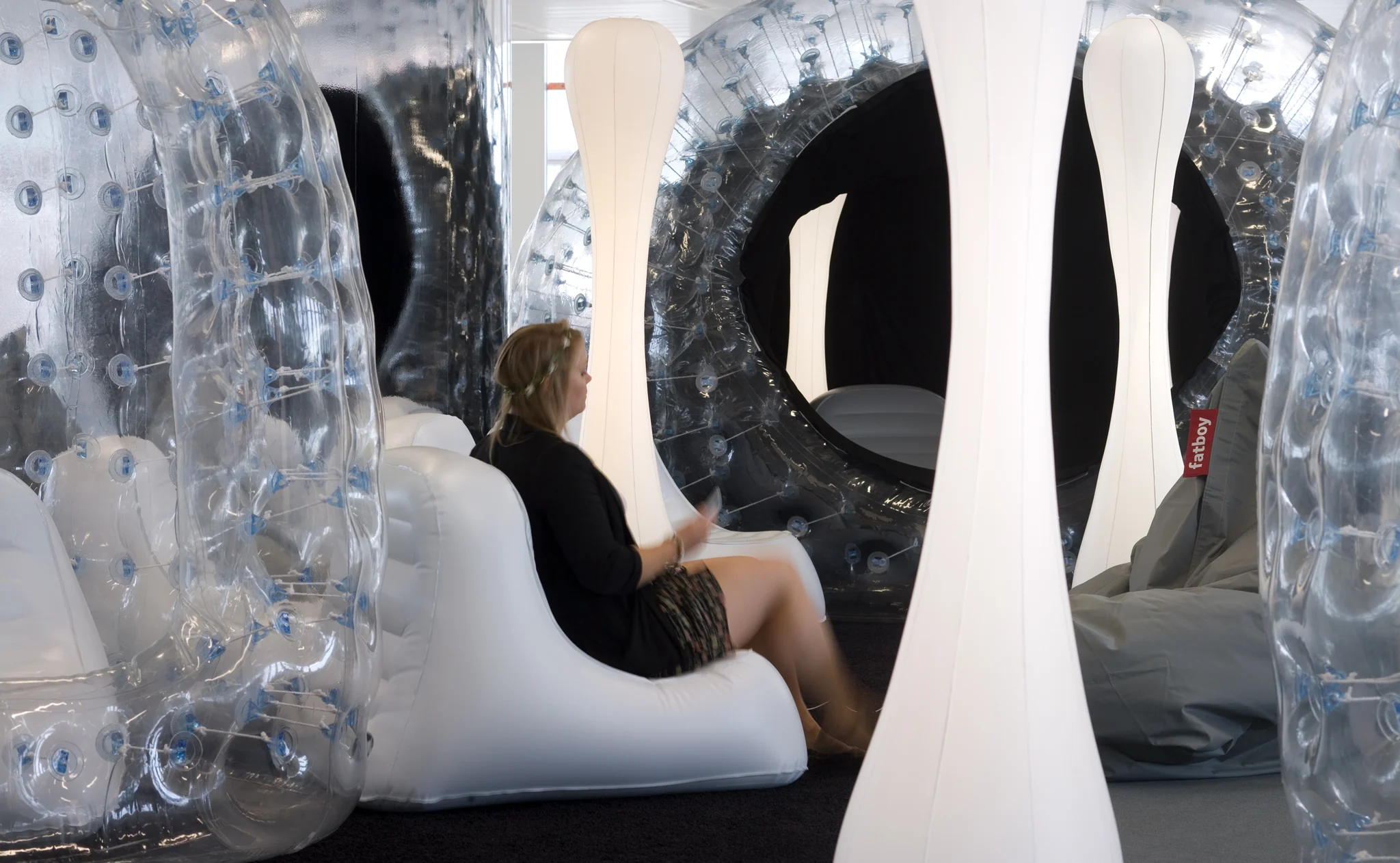 inflatable columns, pods and seating