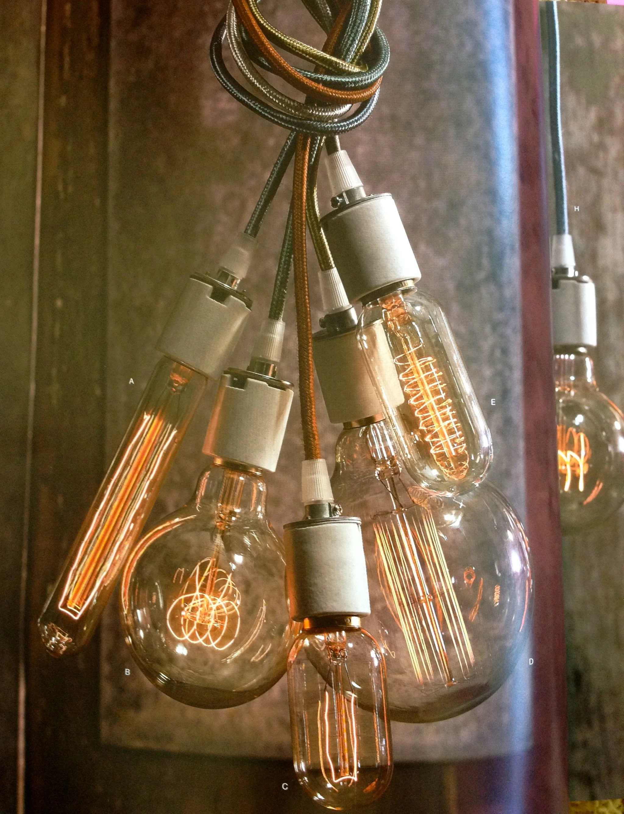 bunch of filament bulbs